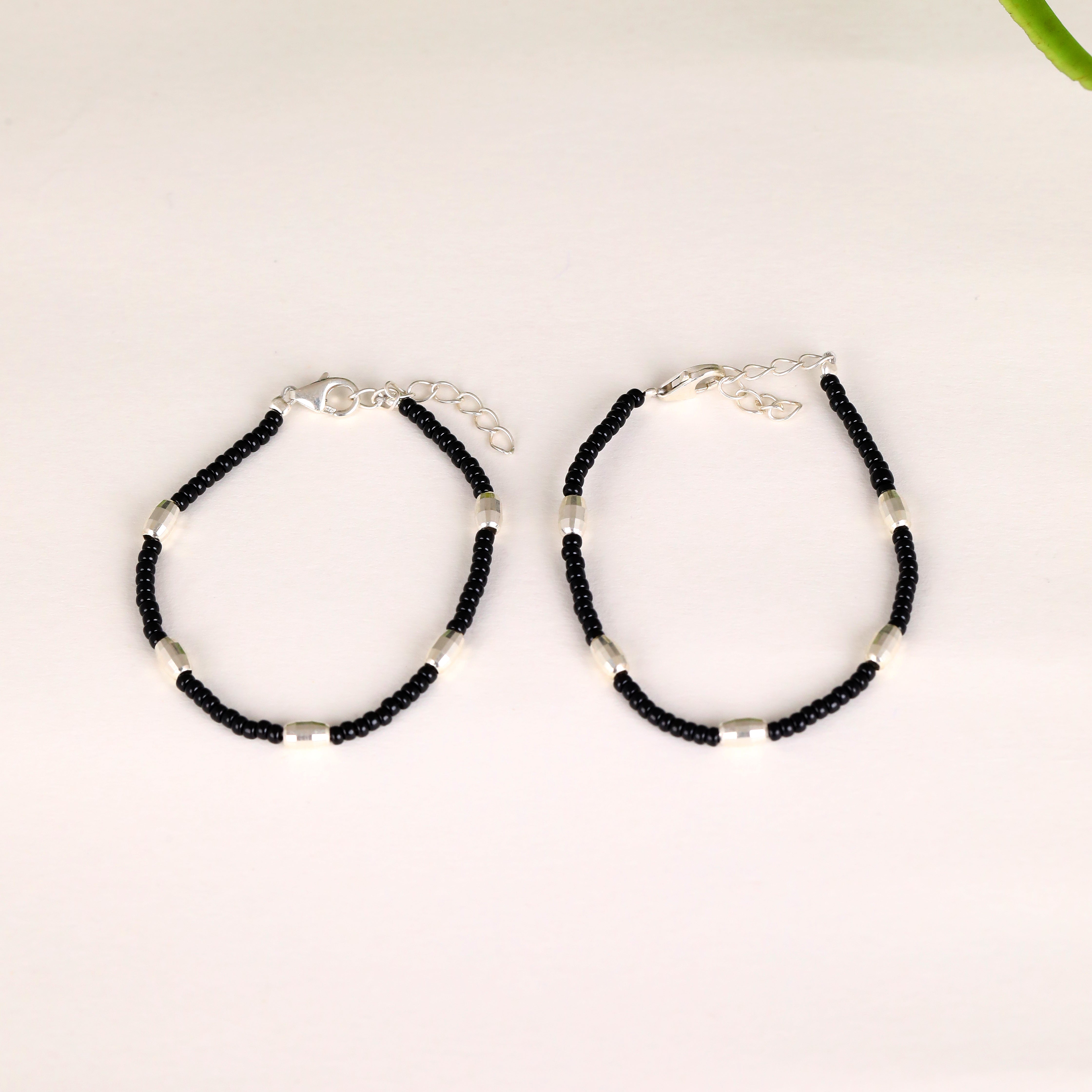 Midnight Pebble Nazaria Single