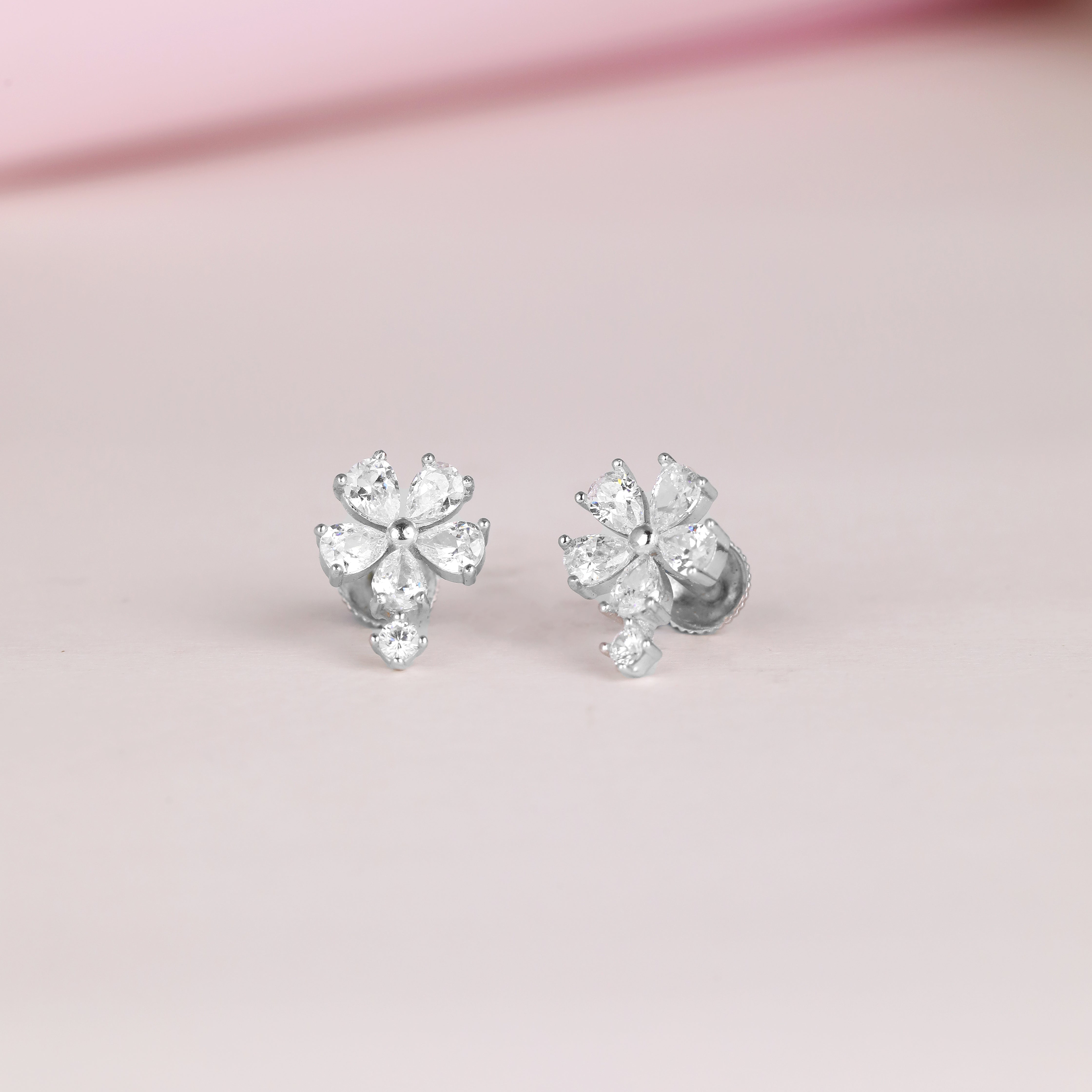 5 Petal studs