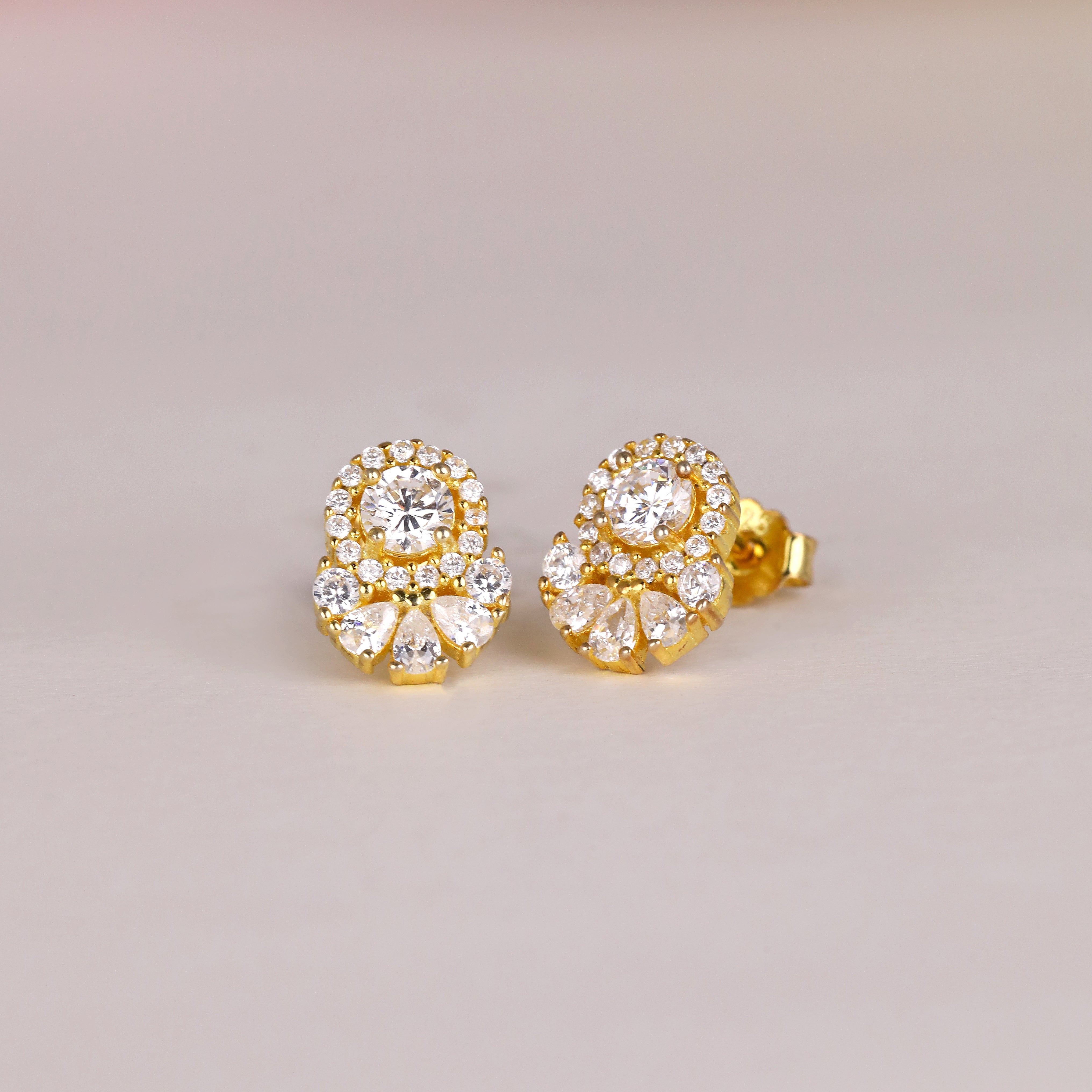 Solitiare Flatter Studs