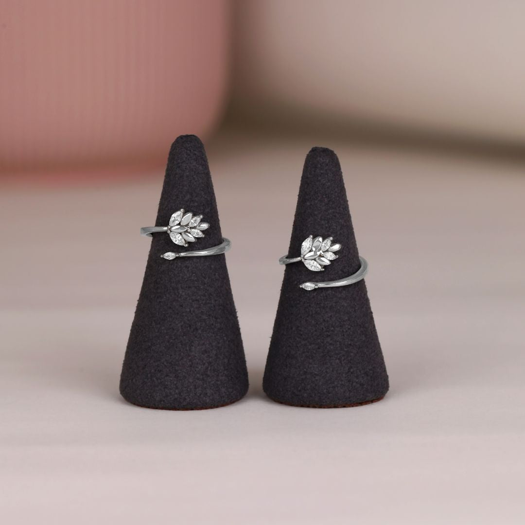 Leaf Cluster Wrap Toe Ring