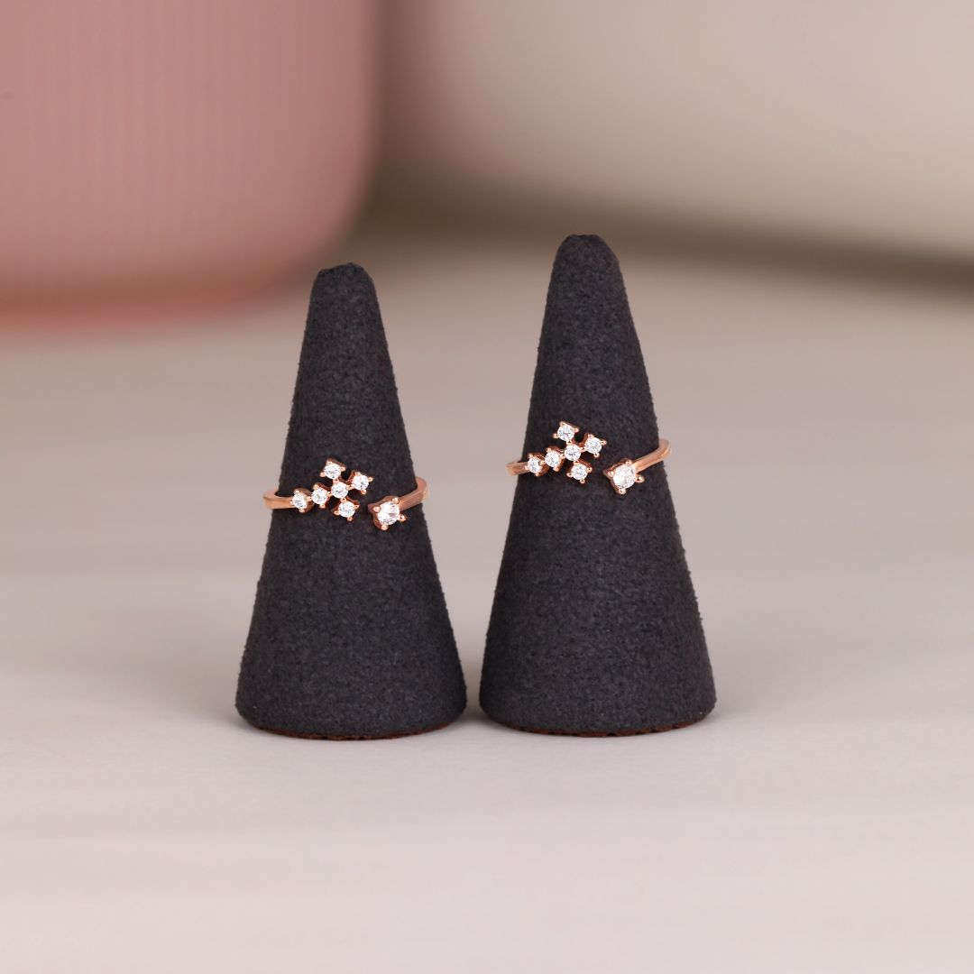 Stella Cluster Toe Ring