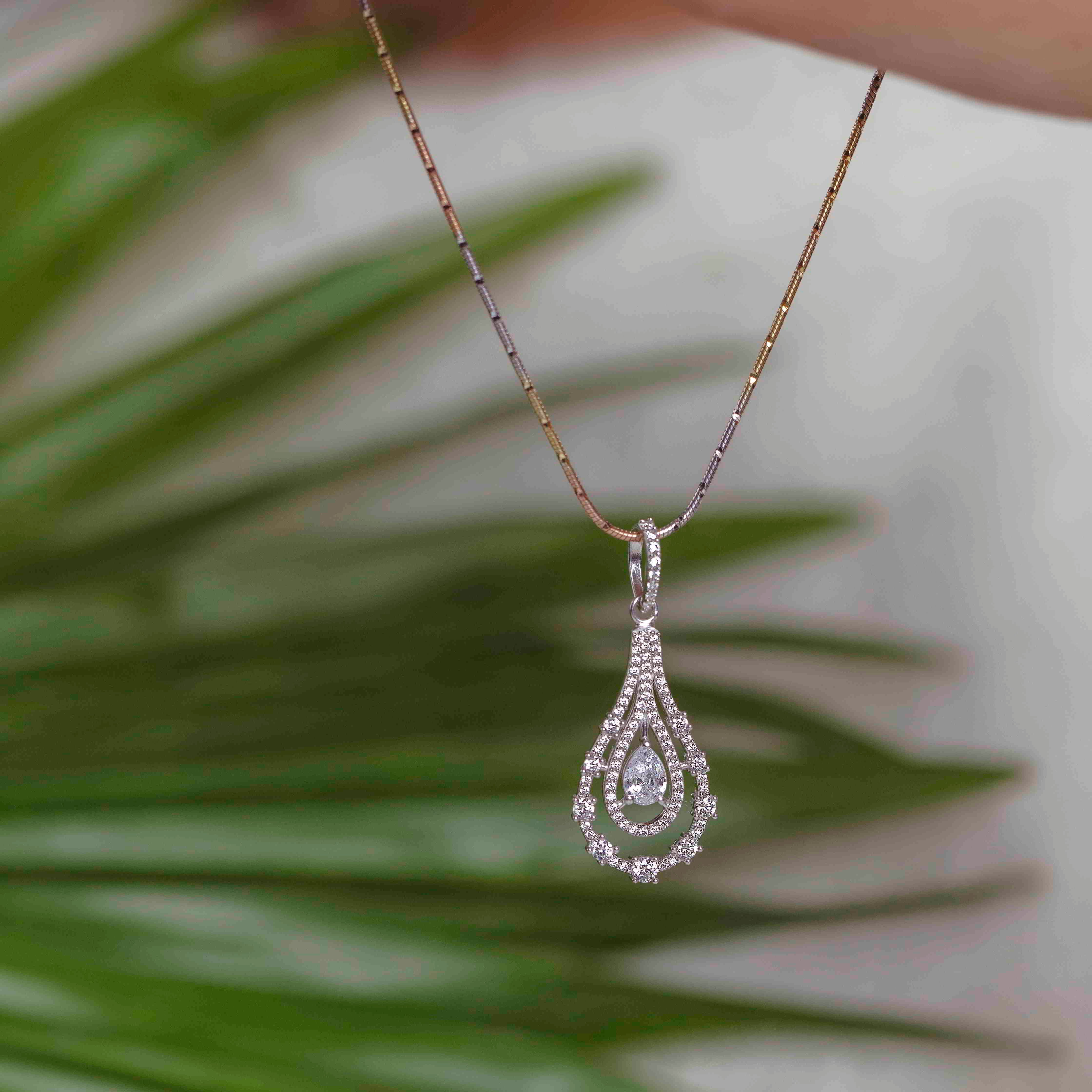 Gleaming Dew Pendant