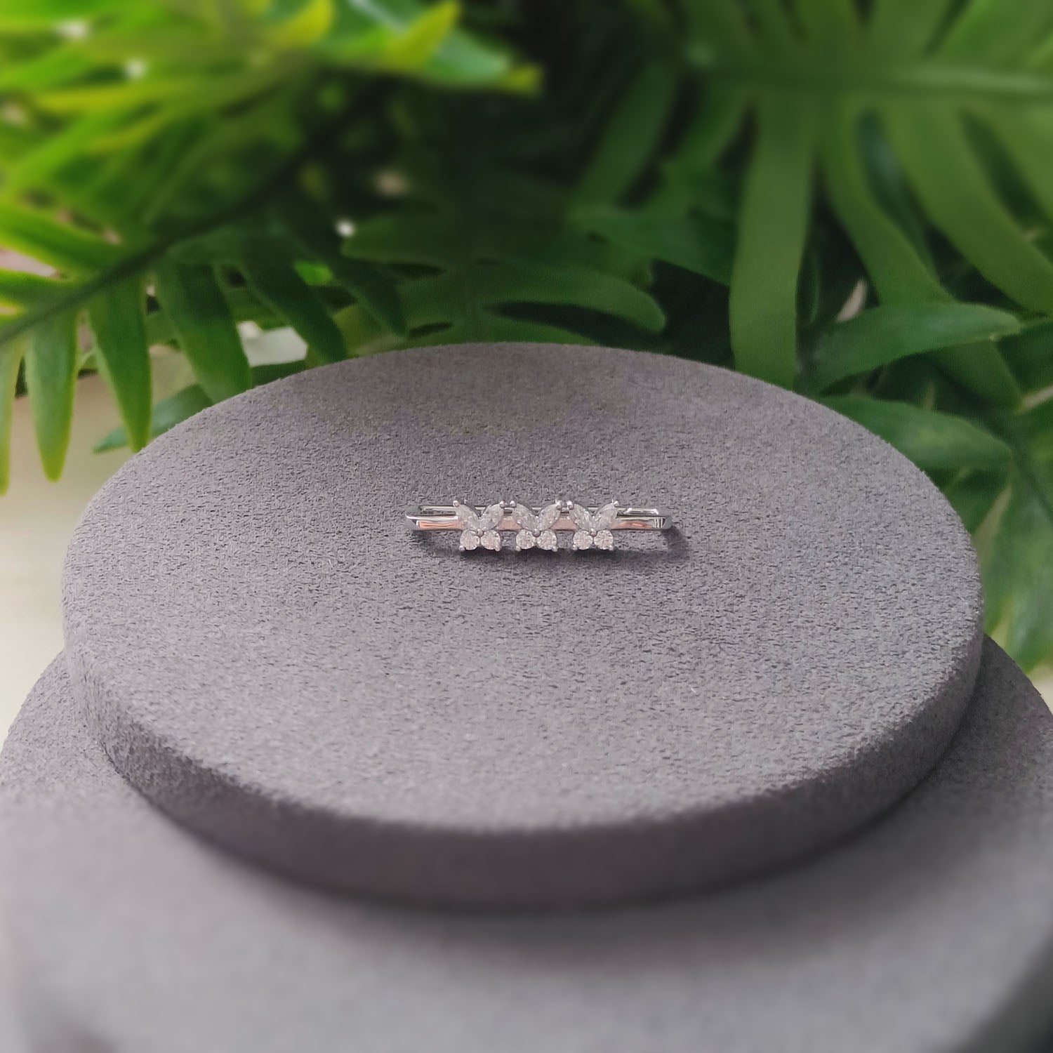 Trio Butterfly Slider