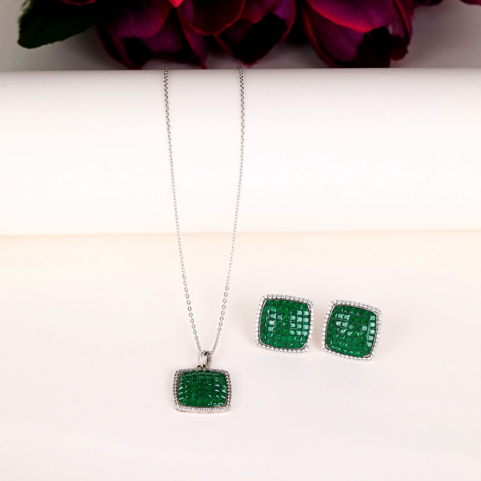 Invisible setting Emerald Pendant Set