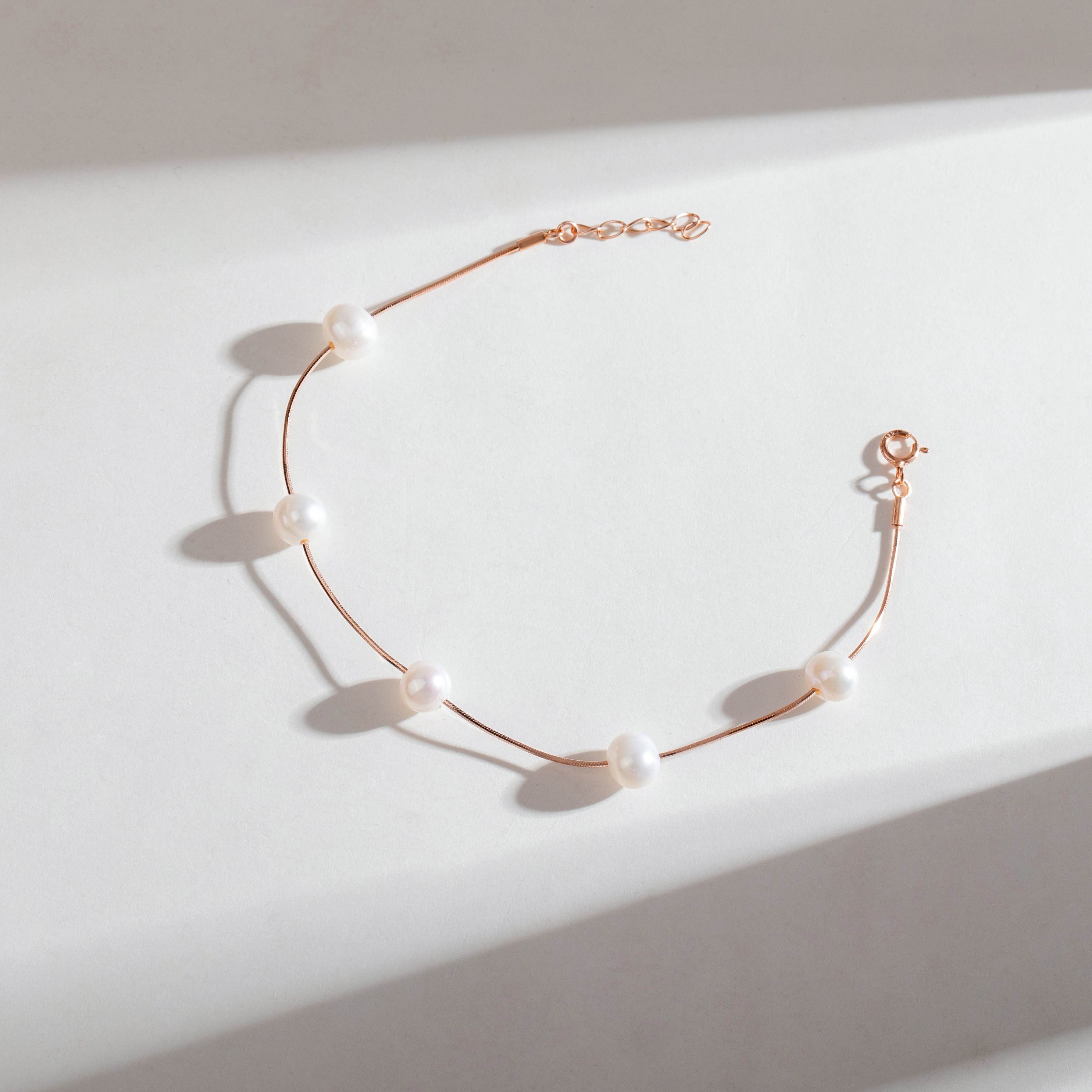 Single Layer Pearl Bracelet