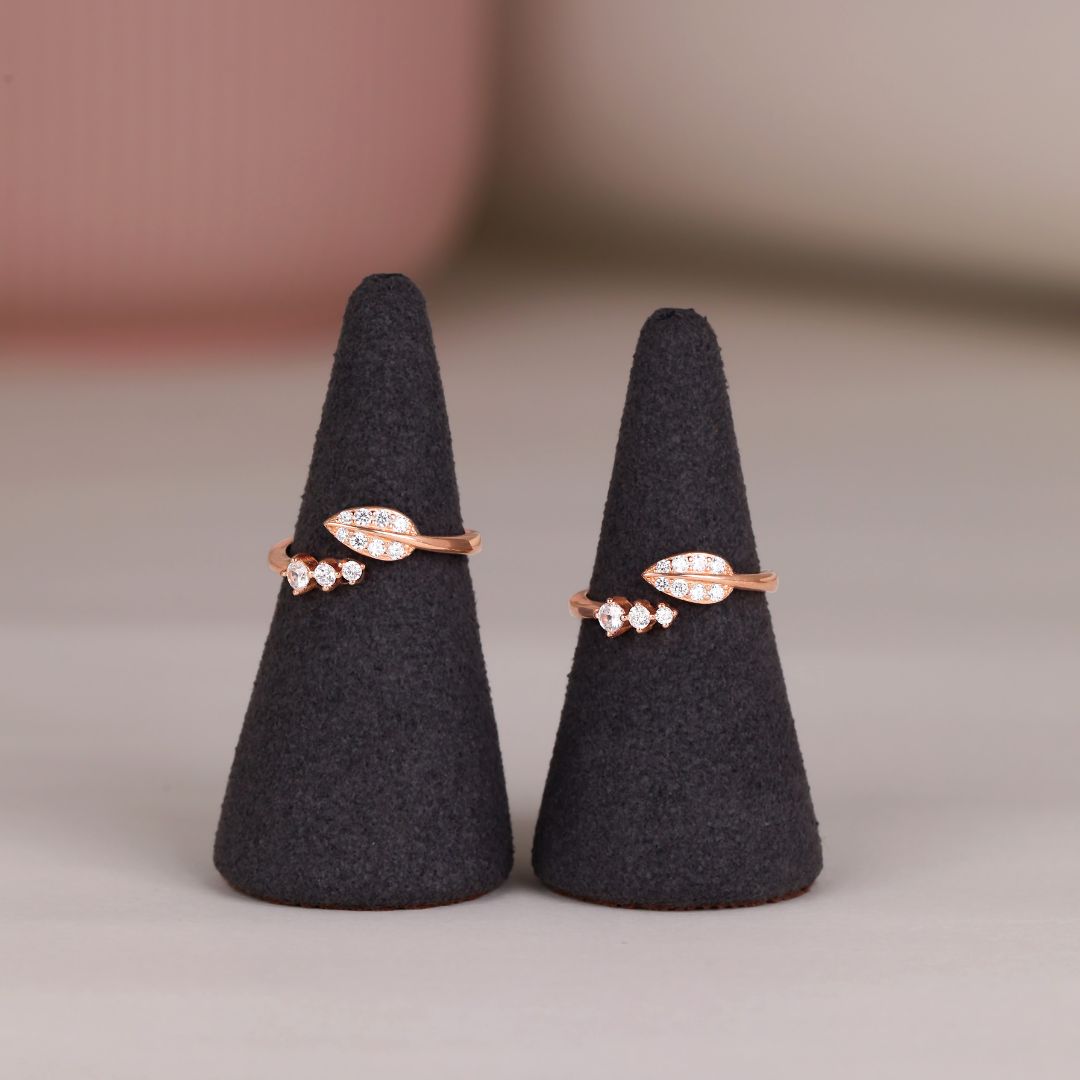 Leafline Cluster Toe Ring