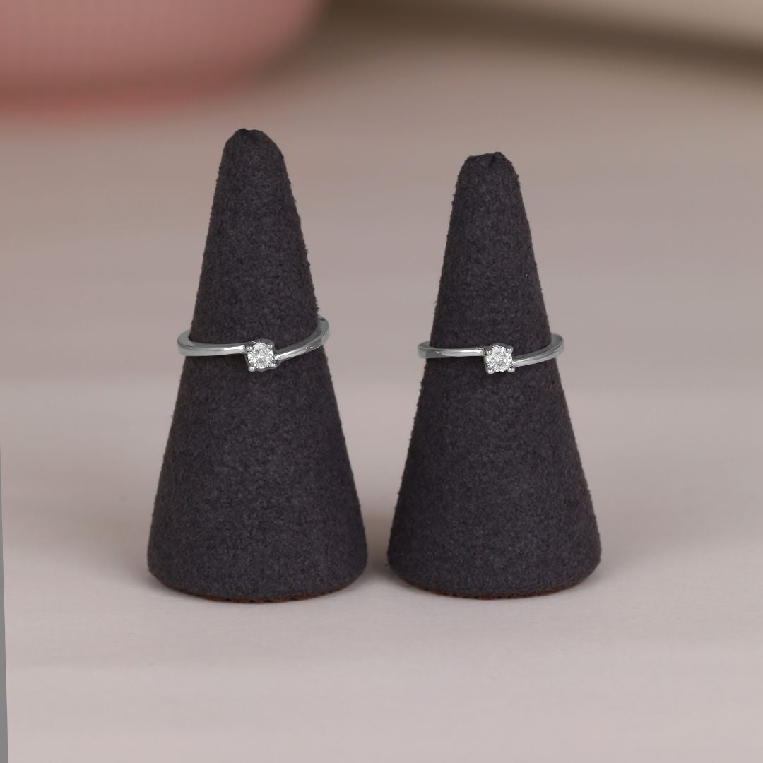 Solo Square Toe Ring