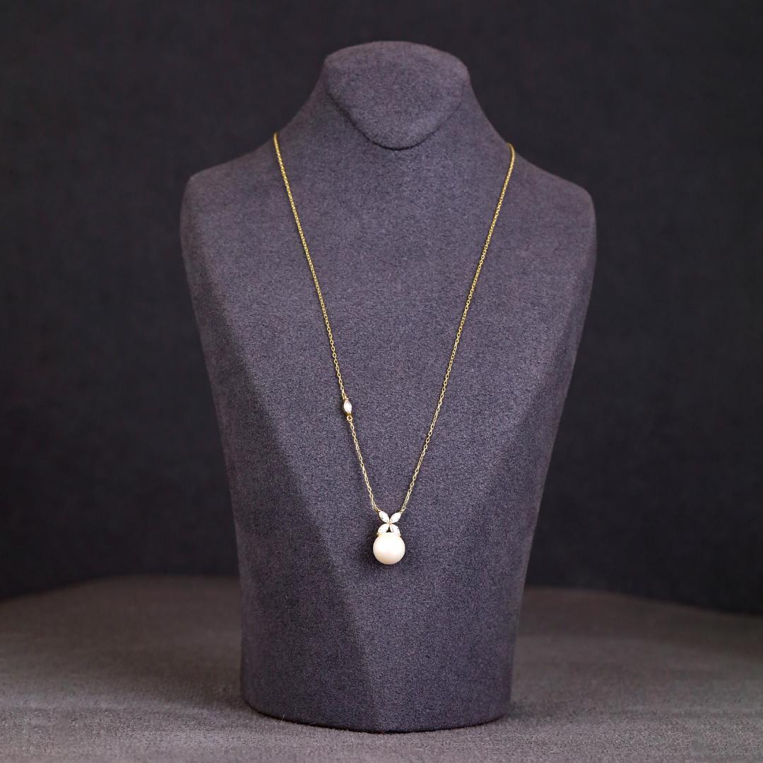 Lustre Pearl Drop Neckchain