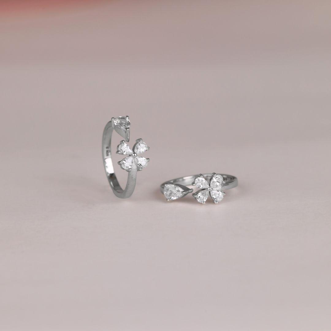 Floral Cluster Silver Toe Ring