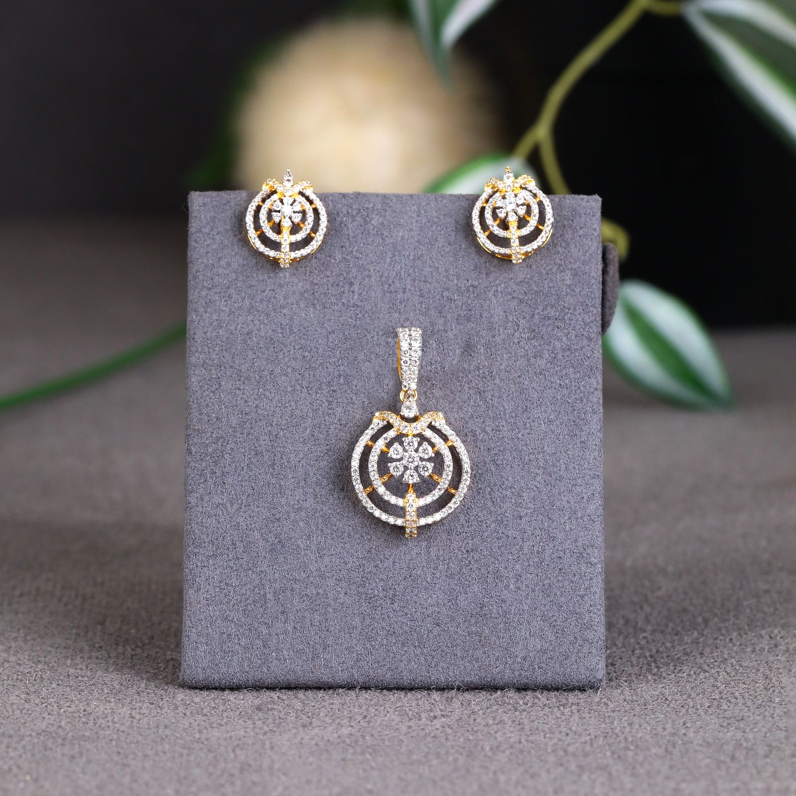 Anaha Pendant Set