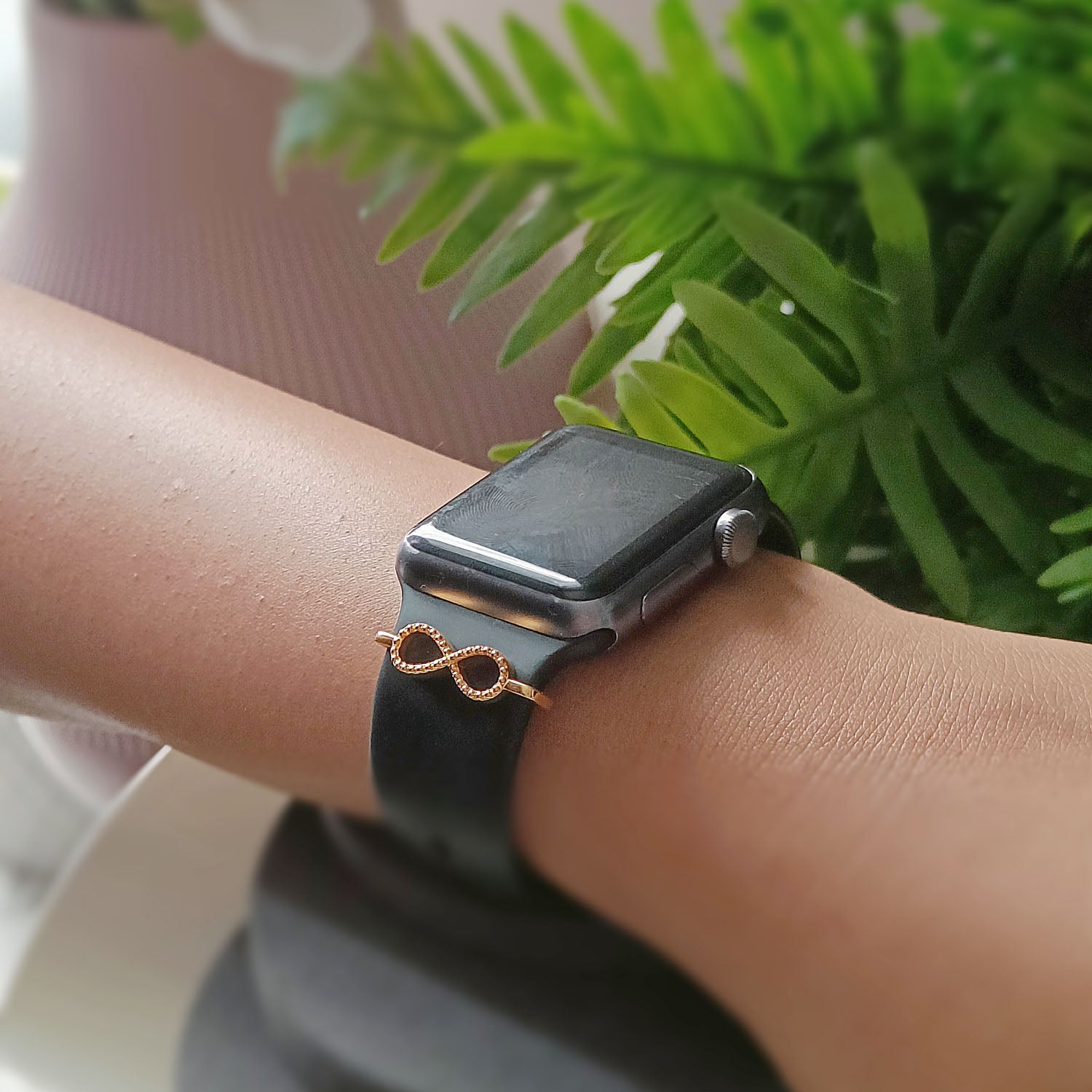 Studded Infinity Slider