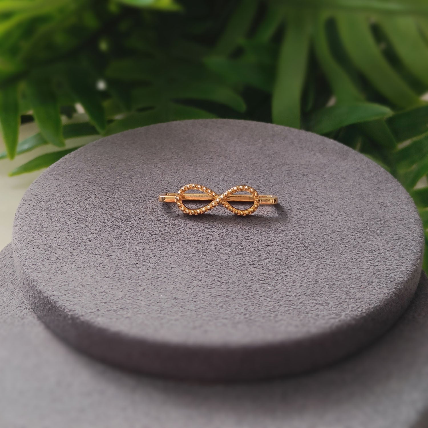 Studded Infinity Slider